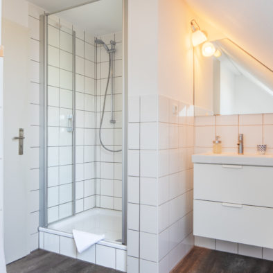 Silvia-Badezimmer-Dusche
